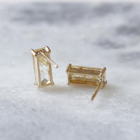 ゴールドルチルクォーツ 1粒ピアス – NUDGE jewelry